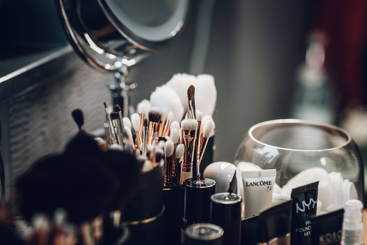 découvrez comment créer vos cosmétiques naturels maison avec des recettes faciles et des ingrédients simples pour une beauté saine et écologique.