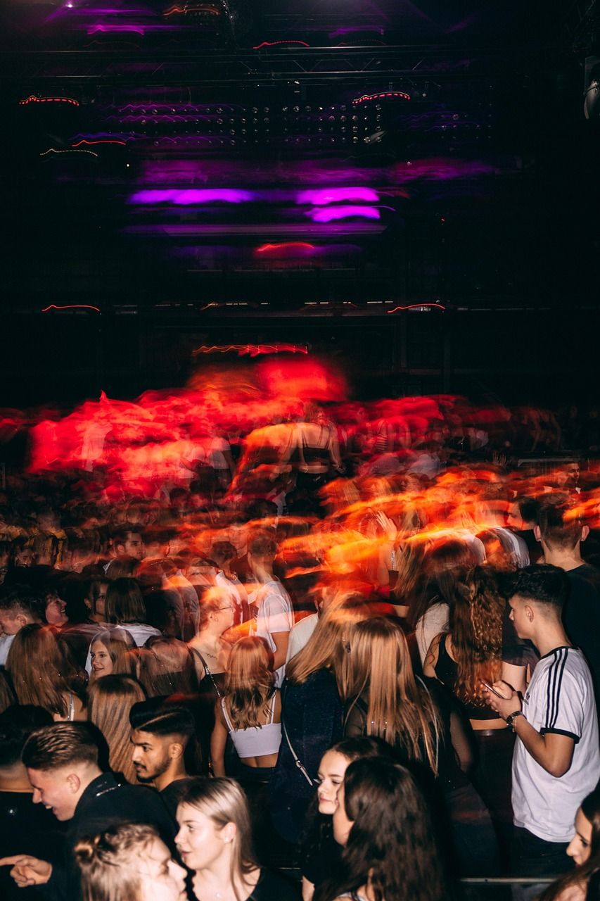 découvrez notre festival de musique incontournable, où se mêlent performances en direct, ambiance festive et moments inoubliables pour tous les amateurs de musique.