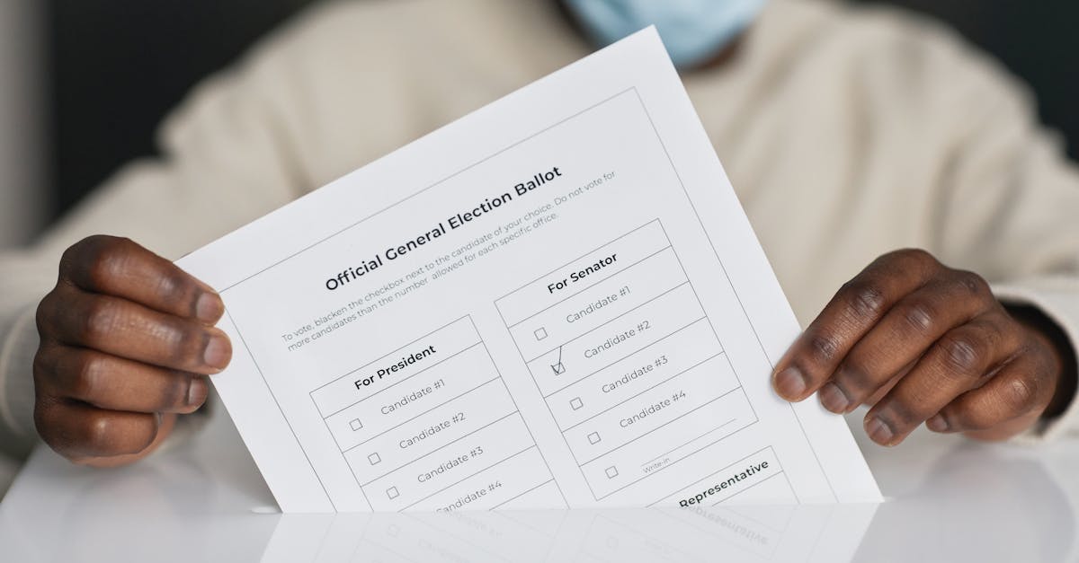 découvrez les principes de la démocratie participative, un système qui favorise l'engagement citoyen et l'implication des individus dans la prise de décisions politiques. explorez comment cette approche peut renforcer la transparence, l'inclusivité et la responsabilité dans nos sociétés modernes.