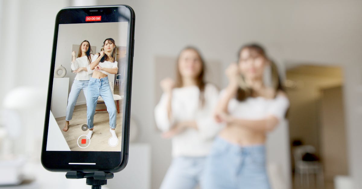 découvrez l'univers des réseaux sociaux : explorez les dernières tendances, astuces et stratégies pour optimiser votre présence en ligne et connecter avec votre audience de manière efficace. restez à jour avec les innovations qui façonnent la communication numérique.