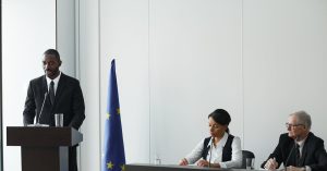 Politique globale : Comprendre les enjeux contemporains et les dynamiques internationales