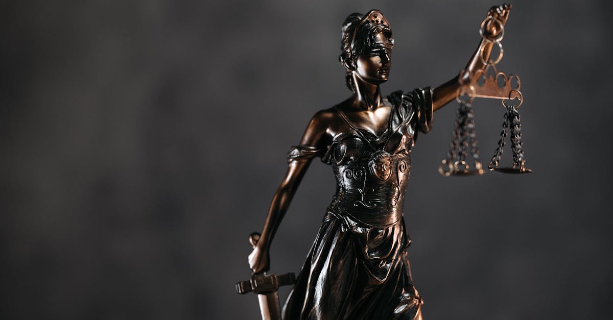 découvrez le concept d'équité, son importance dans les domaines économiques, sociaux et juridiques, ainsi que son impact sur la justice et l'égalité des chances dans la société moderne.