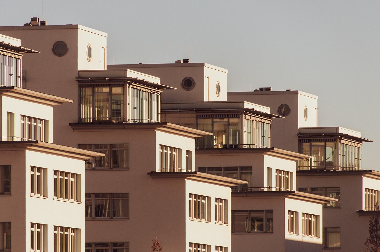 découvrez l'immobilier durable : un secteur en pleine expansion qui allie écologie, économies d'énergie et innovations technologiques. apprenez comment investir dans des propriétés respectueuses de l'environnement tout en contribuant à un avenir durable.