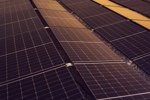 Analyse de l’impact des technologies vertes, des énergies renouvelables et de la mondialisation sur la durabilité environnementale dans les pays les plus touchés écologiquement