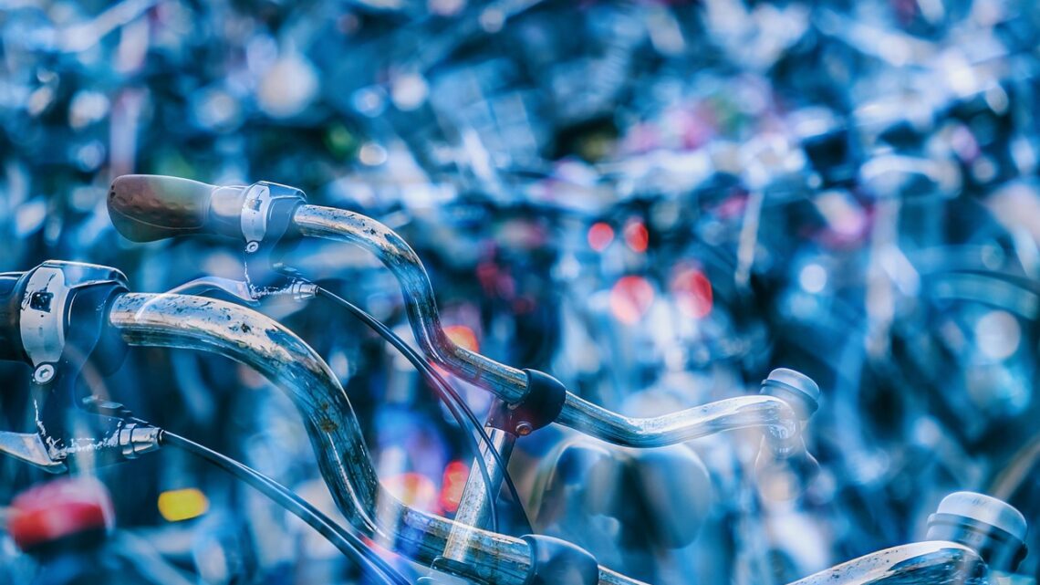 d&eacute;couvrez le concept de double mat&eacute;rialit&eacute;, une approche essentielle pour &eacute;valuer les impacts financiers et extra-financiers des entreprises dans une perspective durable et responsable.