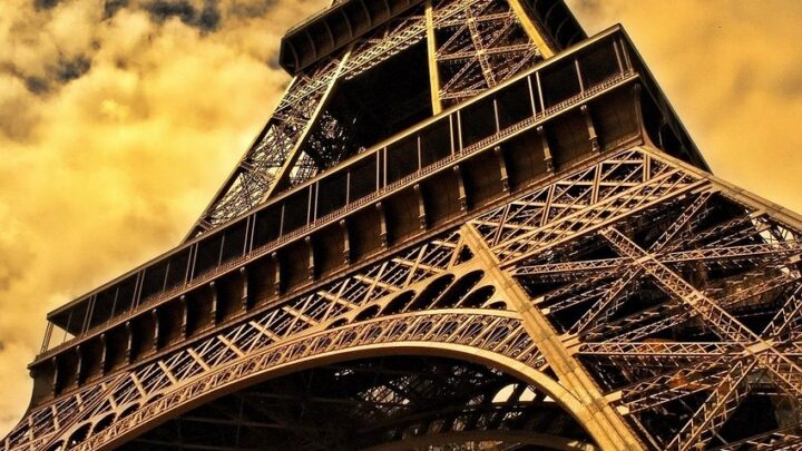 d&eacute;couvrez les enjeux et perspectives qui fa&ccedil;onneront l'avenir de la france dans un monde en constante &eacute;volution.