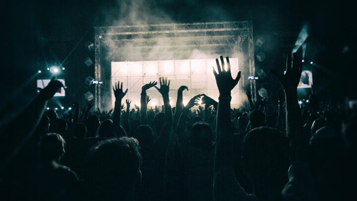 d&eacute;couvrez notre festival de musique incontournable, avec des artistes de renom, une ambiance festive et des exp&eacute;riences inoubliables pour tous les passionn&eacute;s de musique.